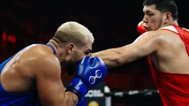 Айбек Оралбайдың жекпе-жегі жанжалға ұласты — италиялық қарсылас төрешіге наразылық білдірді (ВИДЕО)