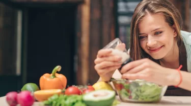 Тұзды азайтыңыз – өміріңізді ұзартыңыз: дәрігерлердің 5 кеңесі