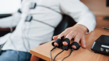 ҚПЛ төрешілеріне полиграф тексерісінен өту ұсынылды