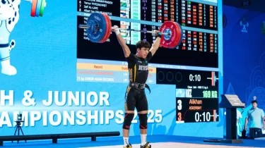 Қазақстандық ауыр атлетшілер Азия чемпионатында тарихи жеңіске жетті