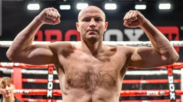 Қазақстандық гүрзі жұдырықты "Канело – Кроуфорд" жекпе-жек кешінде жұдырықтасады