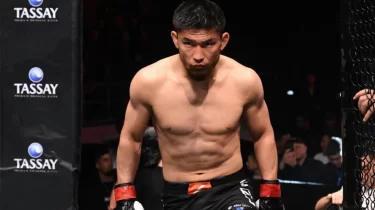 "Нағыз жауынгер": Қолы сынған қазақ файтері соңына дейін төбелесті (ВИДЕО)