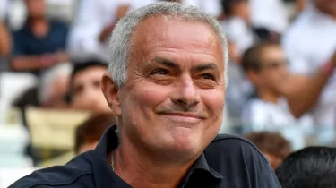 "Фенербахче" ойыншылары Икардиді әжуалады – Моуринью да күлкіге қарық болды (ВИДЕО)