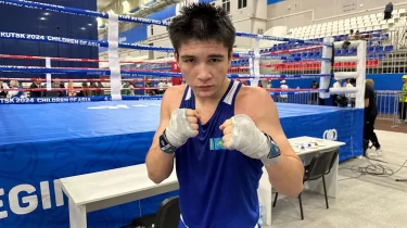 Қазақстандық боксшы қарсыласын үш рет нокдаунға жіберді (ВИДЕО)