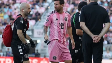 Месси жарақат алып, матчты аяқтамай алмады (ВИДЕО)