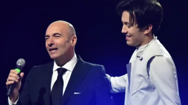 Димаш Құдайберген мәртебелі қонаққа ерекше алғысын білдірді (ВИДЕО)