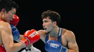 Әлем чемпионы Азия чемпионатында Қазақстанға медаль сыйлады (ВИДЕО)