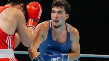 Санжарәлі Бегалиев Азия чемпионатының финалына сенімді жеңіспен шықты (ВИДЕО)