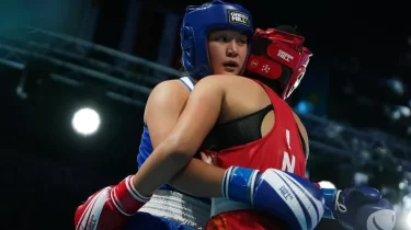 Үнді фаворитін сүріндірген қазақ қызы Азия "алтынына" бір қадам жақын (ВИДЕО)