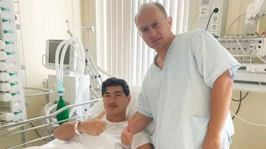 Дмитрий Бивол ескі жарақатына операция жасатты