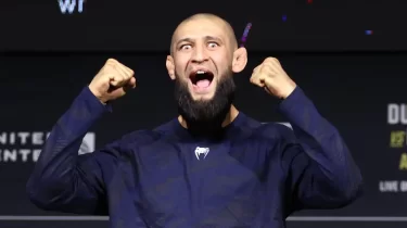 Дю Плесси мен Чимаев UFC 319 алдында жаппай қақтығысып қалды (ВИДЕО)