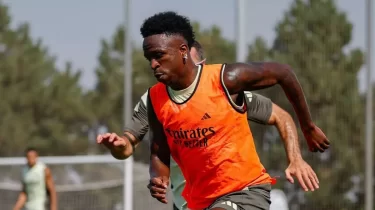 «Реал» жаттығуындағы жанжал: Алонсоның шешімі Винисиусты ашуландырды