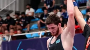 Қазақстан мен Өзбекстан балуандары әлем чемпионатының финалында белдесті