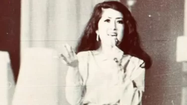 Мақпал Жүнісованың оқушы кезіндегі әні жұртты сүйсіндірді