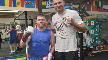 Джалоловты сабаған қазақстандық боксшы Альварес – Кроуфорд жекпе-жегінде рингке шығады