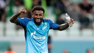 Бенземаның клубы "Зениттің" жұлдызына көз тікті