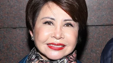 "Жүрегімдегі жазылмас жара" – Роза Рымбаева көз жасын тыя алмады (ВИДЕО)