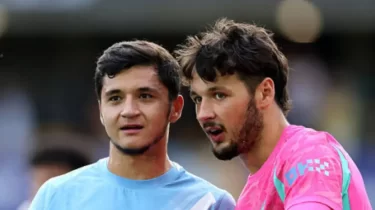 "Тоқашқа ұқсайды". "Манчестер Сити" жанкүйерлері Хусановтың физикалық формасын сынады