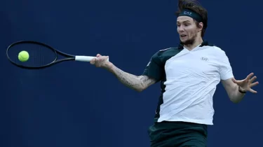 Александр Бублик US Open турнирінде сенсациялық қарсыласын ойсырата жеңді (ВИДЕО)