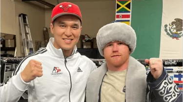 Қазақ боксшысы "Канело" – Кроуфорд жекпе-жегінің андеркартында шығады