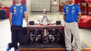 Монцадағы сенсация: Ferrari дәстүрлі қызылдан көк түске өтті!