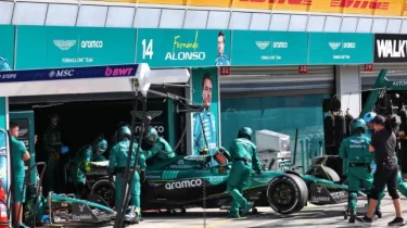 F1: Aston Martin миллиардтарды қайда жұмсап жатыр?