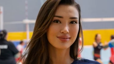 Сәбина Алтынбекова жаңа бапкерін таныстырды