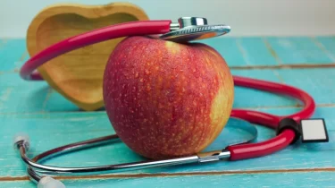 Жүрекке табиғи қорған: холестеринді төмендететін жеміс–жидектер