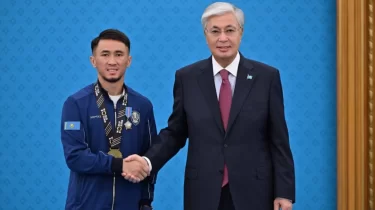 Ағайынды Сабырхандар, Айбек Оралбай мен басқалар Президент атынан марапатталды