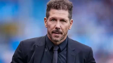 "Симеоненің сезімі сондай". Флик "Ливерпуль" жанкүйеріне қатысты дауға пікірін білдірді