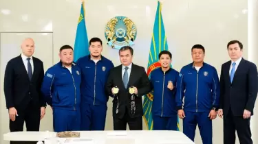 Астана әкімдігі Айбек пен Санжарға 30 млн теңге табыстады