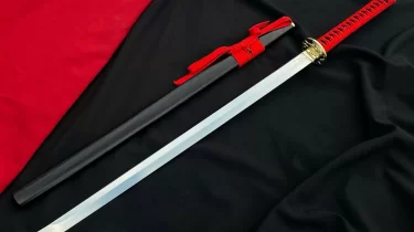 Қытайлық шебер қауіпті Гиннес рекордын орнатты (ВИДЕО)