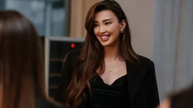 Астанадағы стильді фотосессия: Сәбина Алтынбекова әйелдік энергия туралы айтты