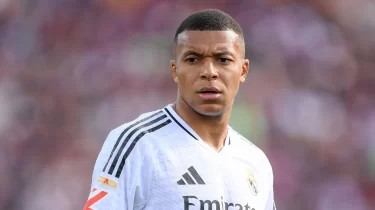 Қазақстандықтар Килиан Мбаппені елді көгалдандыруға «жеккендей» болды