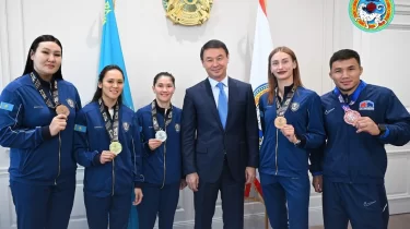 Алматы әкімі ӘЧ жүлдегерлерін марапаттады