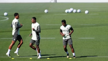 «Реал» футболшылары «Қайратпен» ойын алдында жаттығу өткізді