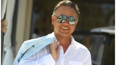 Тұрсын Алагөзов “Қайрат” футболшыларына уәде еткен көлікті расында сыйлай ма?