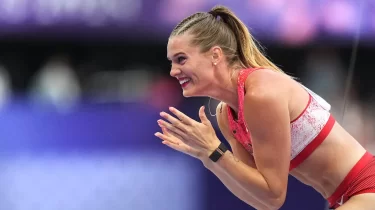 Олимпиада жүлдегері фотосессиясымен жанкүйерлерді есінен тандырды