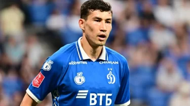 «Қорғаныстағы ойын — сұмдық»: Ресейлік футбол ардагері Зайнутдиновты үлкен сынға алды