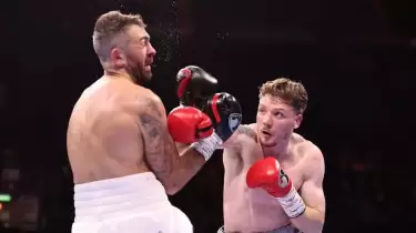 Екінші раундтағы нокаут Әлімханұлының салмағындағы жаңа чемпионды анықтады