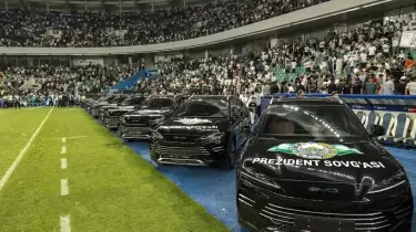 Өзбекстан футболшыларға көлік сыйлағаны үшін 340 мың доллар айыппұл төлейді