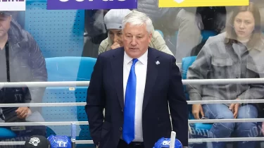 Барлығы орысша сөйлейді - "Барыс" бапкері қазақ тілін жаттаудан бас тартты