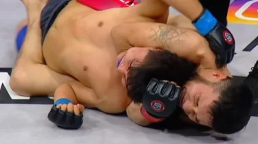 Қазақстандық файтер 63 секундта өзбек қарсыласын ұйықтатып тастады