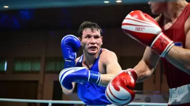 Оралбайдың басты қарсыласы әлем чемпионын жеңіп, «алтынға» қадам басты