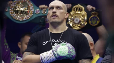 Александр Усик мансабын қашан аяқтайтыны туралы мәлімдеме жасады