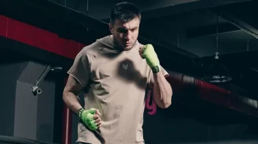 Баходир Джалолов жеңілмеген нокаутермен жұдырықтасады