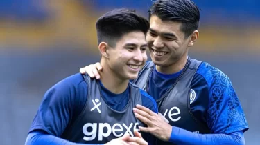 Жетілген әйелдер куннилингус және порно сидя бет алады