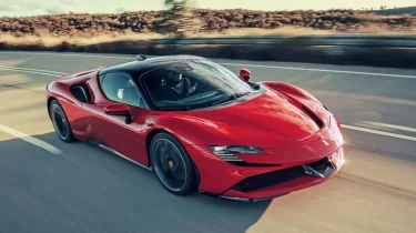 Ferrari дәстүрді бұзып, алғашқы электромобильді таныстырды