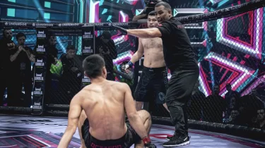 OCTAGON 81 турнирінде жекпе-жек қатаң тұншықтыру тәсілімен аяқталды