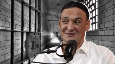 Мұрат Әбділдә түрмеде ән салды